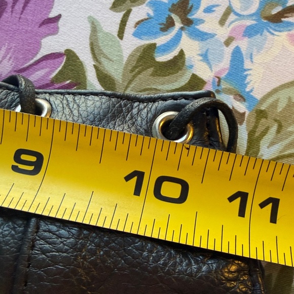 Unik Black Leather Vest with Silver Studs Motorcycle Biker Womans Size M Pockets - Picture 11 of 11